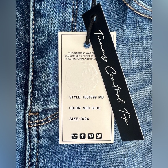 Judy Blue - High Rise Tummy Control Skinny- 24 - Picture 6 of 8